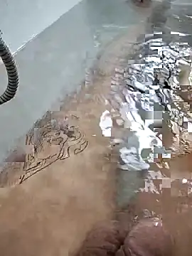 Snapshot of Ericketaurore chatting on September 14, 2:19 pm Ericketaurore online show from September 14, 2:19 pm