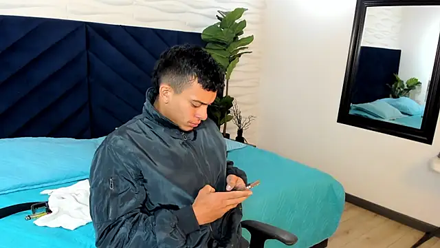 Snapshot of MrJustin_ chatting on October 23, 8:56 pm MrJustin  online show from October 23, 8:56 pm