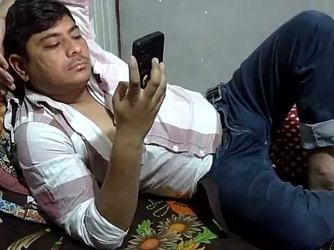 Ajmersingh335512 online show from April 8, 5:21 pm