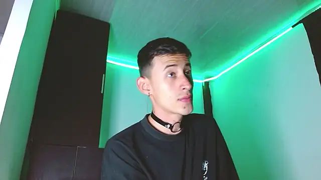 Emil prl online show from December 18, 12:28 am