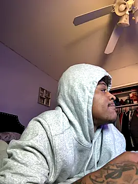 Snapshot of ShakeShaq chatting on September 23, 6:40 pm ShakeShaq online show from September 23, 6:40 pm