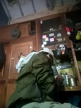 hairy mannn online show from March 4, 3:30 pm