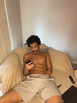 TRILLAHUNG online show from January 13, 6:23 pm