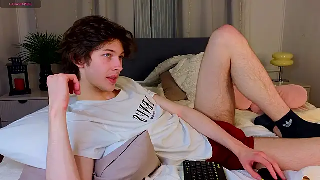  Den1s  online show from February 4, 5:30 pm