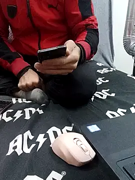 yazinyazin1 online show from December 17, 12:29 am