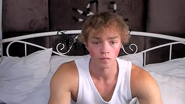 Snapshot of ChaseMuscular chatting on October 25, 3:47 pm ChaseMuscular online show from October 25, 3:47 pm
