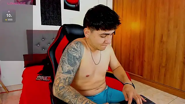 Nicolas James Sc online show from December 20, 2:02 pm