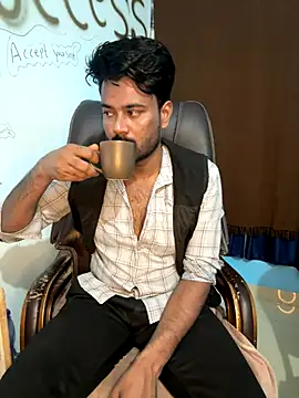 MeekBatgirl online show from November 20, 1:32 pm