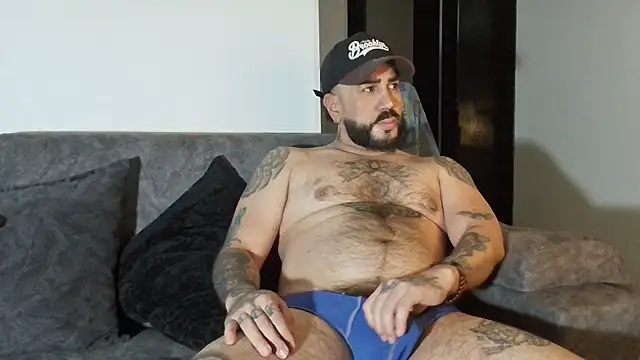 Snapshot of DaddyBear__ chatting on September 28, 4:43 am DaddyBear   online show from September 28, 4:43 am
