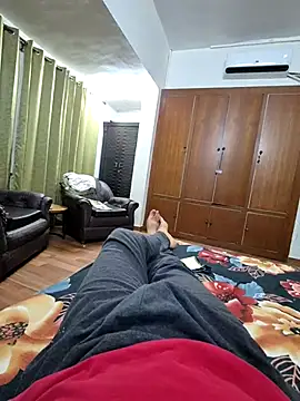 Snapshot of kkkk1882 chatting on October 20, 1:59 pm kkkk1882 online show from October 20, 1:59 pm