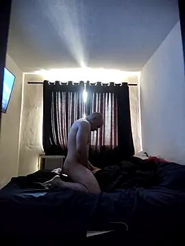 Snapshot of Zeus_va chatting on October 29, 11:02 am Zeus va online show from October 29, 11:02 am