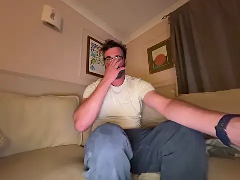 CyprioteWhitefly online show from May 9, 9:27 pm