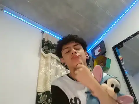 Axel rousex online show from December 4, 4:08 am