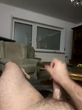 flamur albania online show from November 24, 7:37 pm