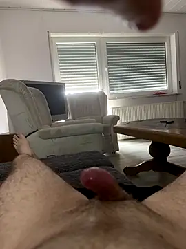 flamur albania online show from November 2, 12:42 pm