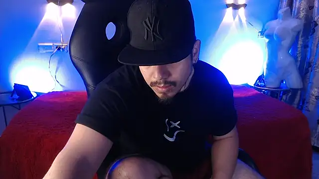 Snapshot of thiago_bos chatting on October 4, 11:48 am thiago bos online show from October 4, 11:48 am