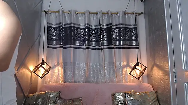 Snapshot of thiago_bos chatting on September 20, 12:05 pm thiago bos online show from September 20, 12:05 pm