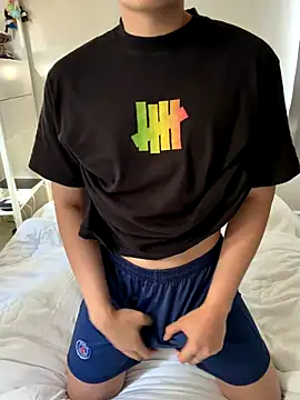 Snapshot of Pikachu19yo chatting on October 22, 4:54 pm Pikachu19yo online show from October 22, 4:54 pm