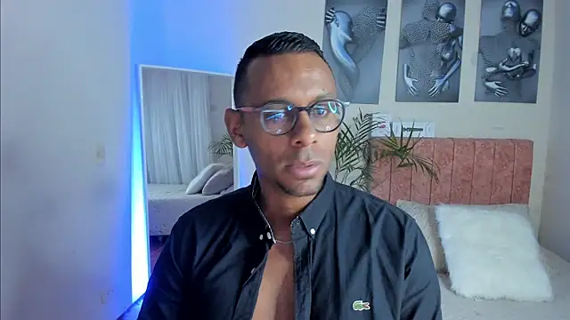 Snapshot of KingEdward_ chatting on October 7, 10:52 am KingEdward  online show from October 7, 10:52 am