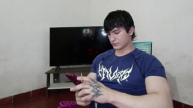 ErickWalton online show from January 19, 5:21 am