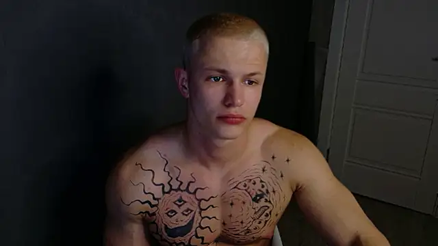 Snapshot of James__Noah chatting on October 9, 7:52 pm James  Noah online show from October 9, 7:52 pm