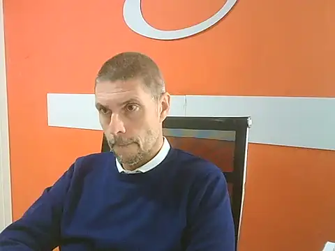 Snapshot of max79ve31 chatting on October 28, 1:24 pm max79ve31 online show from October 28, 1:24 pm