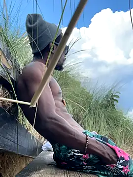 Snapshot of toy-boyluv chatting on October 6, 6:34 pm toy-boyluv online show from October 6, 6:34 pm