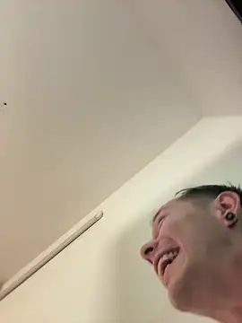 dimitryivanovv online show from November 3, 11:36 am