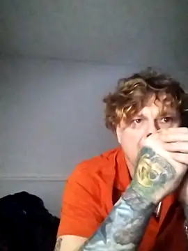 WiltedYeller online show from April 2, 3:37 am