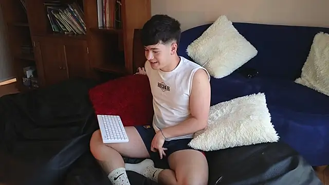 tightncuteass online show from March 3, 9:21 pm