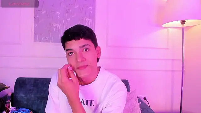 SandroVeyra online show from January 6, 3:10 am