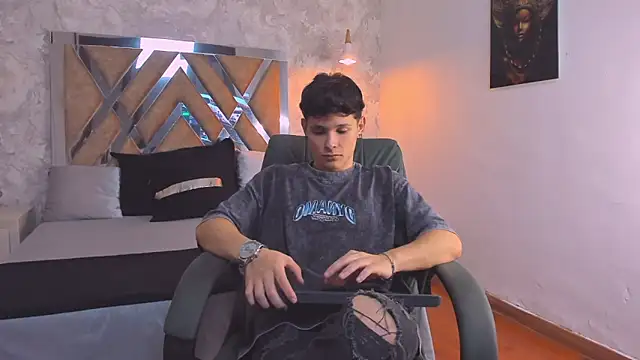 kraven lust online show from December 18, 3:24 am