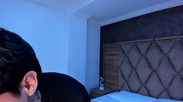 Declan-Fox online show from February 4, 3:56 am