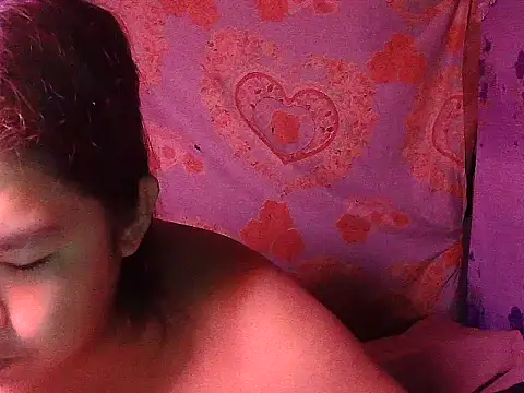 Huntrix2025 online show from July 6, 3:03 pm