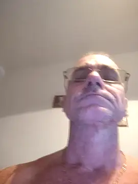 chcem1975 online show from December 1, 7:22 am