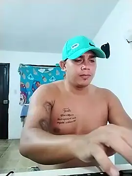 Snapshot of Alex_man23 chatting on October 20, 11:41 pm Alex man23 online show from October 20, 11:41 pm