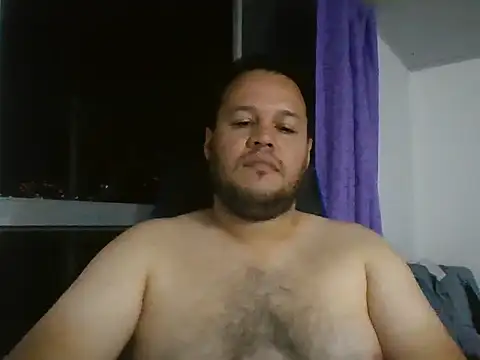 Snapshot of Alpha-Bear chatting on September 23, 1:16 am Alpha-Bear online show from September 23, 1:16 am