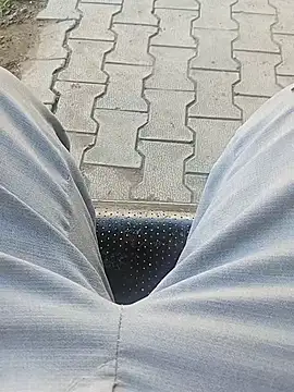 Snapshot of karandeep_Bhagat chatting on October 12, 3:44 am karandeep Bhagat online show from October 12, 3:44 am