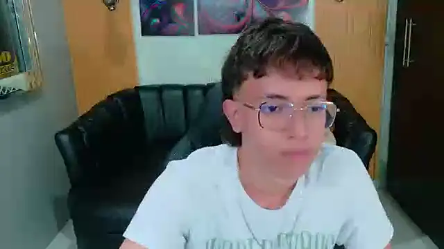 Dominic Carmine online show from October 22, 8:23 pm