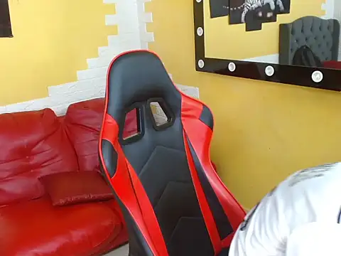 boy tatto777 online show from September 19, 6:19 pm