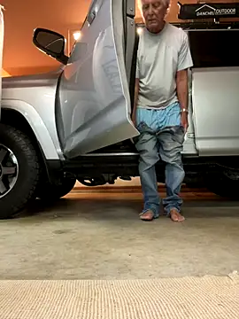 Nataku10 online show from November 5, 9:50 pm