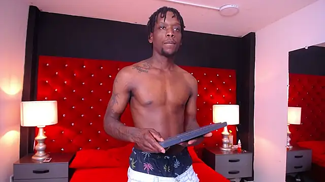 SkylerBigxxx online show from October 29, 7:06 pm