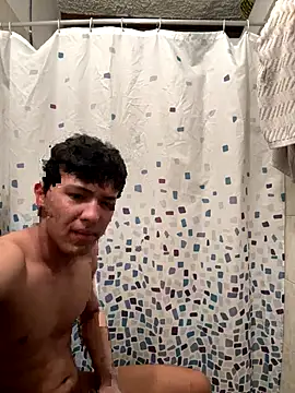 Snapshot of El_awo_ chatting on October 23, 4:05 am El awo  online show from October 23, 4:05 am