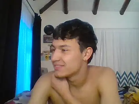 Snapshot of El_awo_ chatting on September 30, 7:06 pm El awo  online show from September 30, 7:06 pm