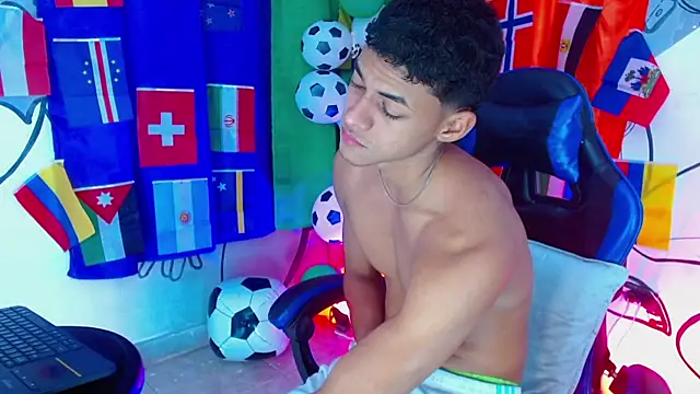 deivid bigcock1 online show from July 18, 12:39 am