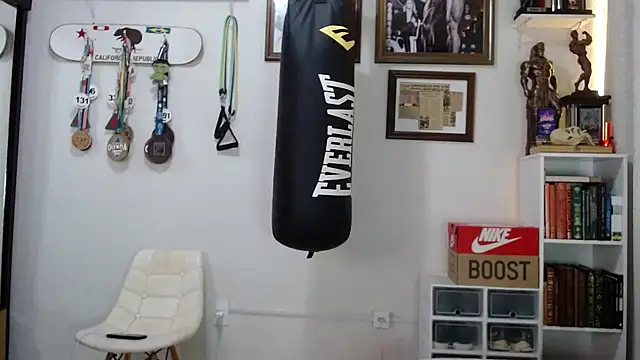 henryhadesflirt online show from November 15, 1:46 pm