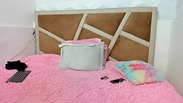 Julian wolf18 online show from December 5, 4:58 pm