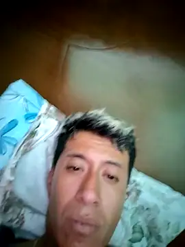 Carlos27hot online show from May 12, 10:40 pm