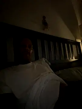 smuckle899 online show from October 3, 2:27 am