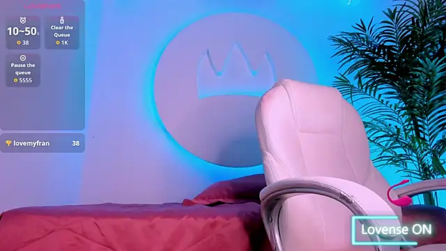 Snapshot of Santti_ chatting on October 4, 11:20 pm Santti  online show from October 4, 11:20 pm